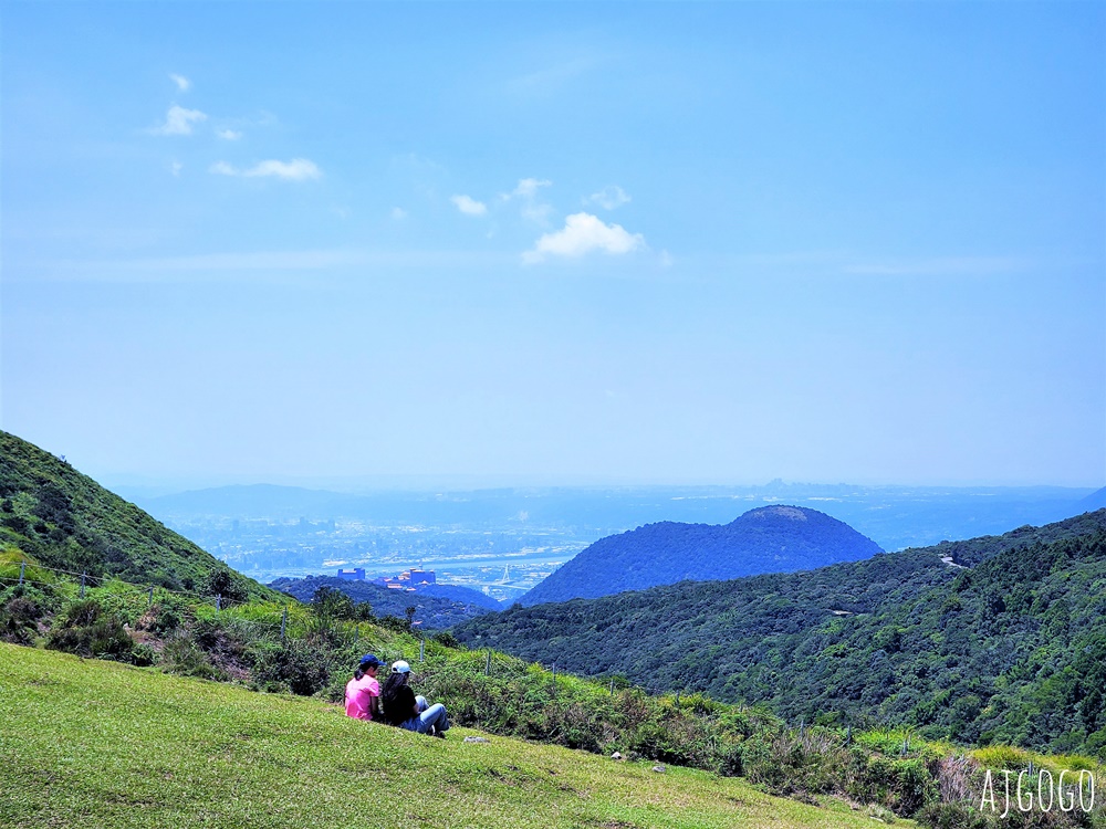 2026台北景點 擎天崗草原中央步道 陽明山登山步道 遠眺台北盆地