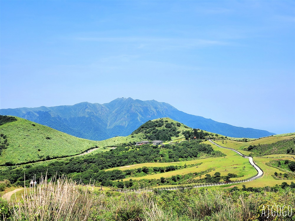 2026台北景點 擎天崗草原中央步道 陽明山登山步道 遠眺台北盆地