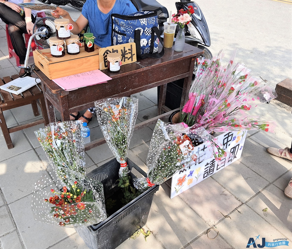 已歇業 彰化社頭田中景點:雙鐵花田 粉嫩劍蘭花與台鐵列車一起拍 開放時間 已歇業 彰化社頭田中景點:雙鐵花田 粉嫩劍蘭花與台鐵列車一起拍 開放時間