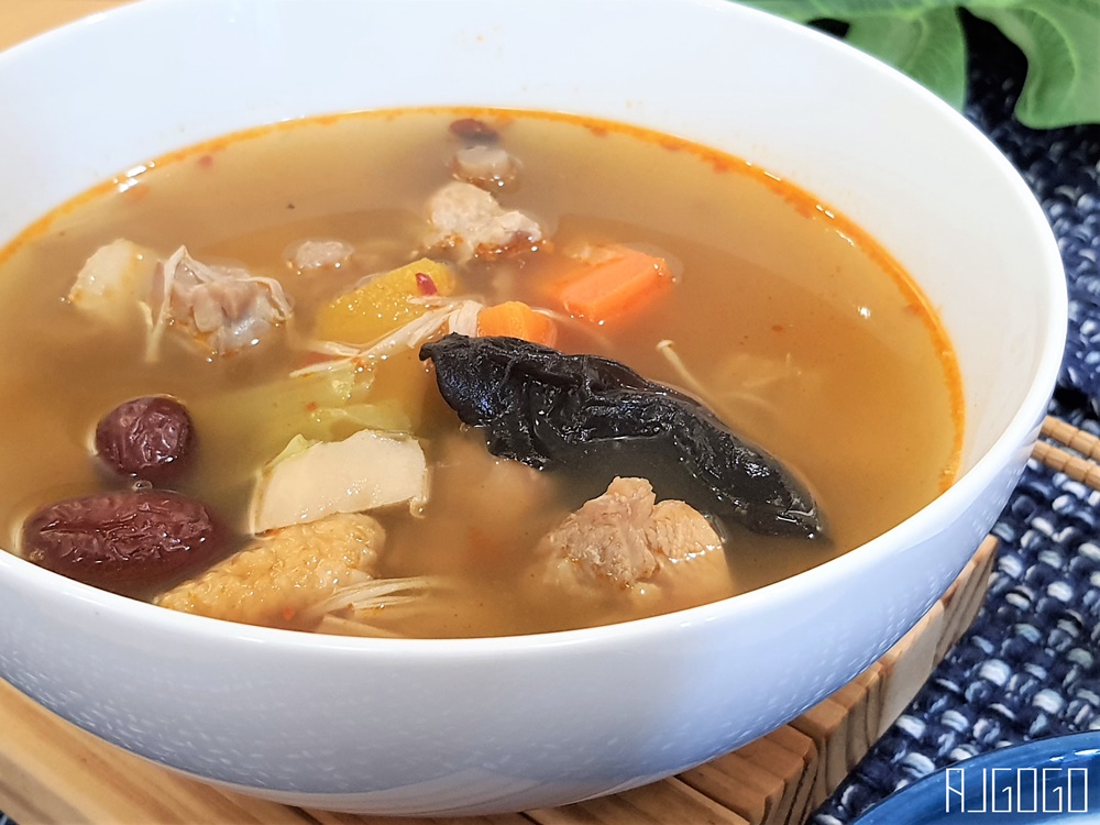 低熱量料理 王媽媽廚房雞湯鍋 9種口味美味鮮食包、還有手作抓餅喔