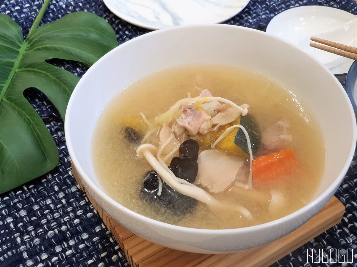 低熱量料理 王媽媽廚房雞湯鍋 9種口味美味鮮食包、還有手作抓餅喔 @AJ的旅行地圖