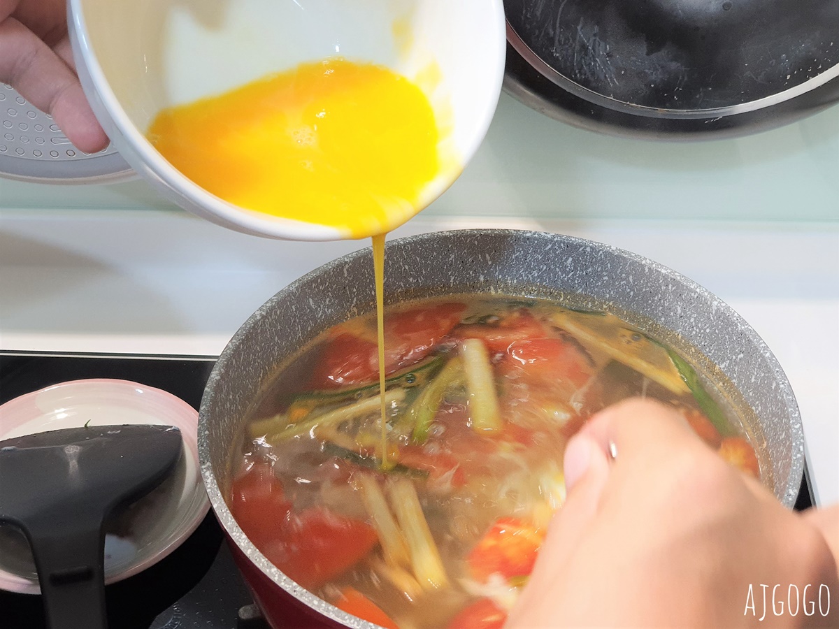 簡單食譜 番茄蛋花湯 蔥燒湯底番茄蛋花湯 減肥餐 低熱量料理 @AJ的旅行地圖