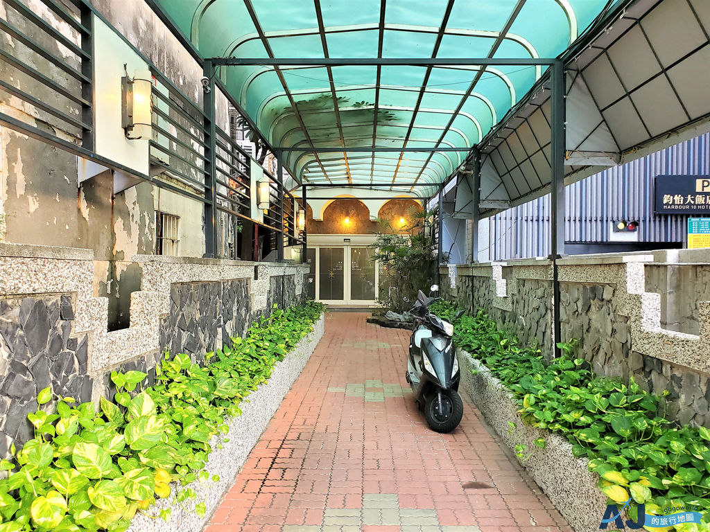 高雄住宿 日光河堤時尚旅店 浪漫雙人房 便宜高雄飯店