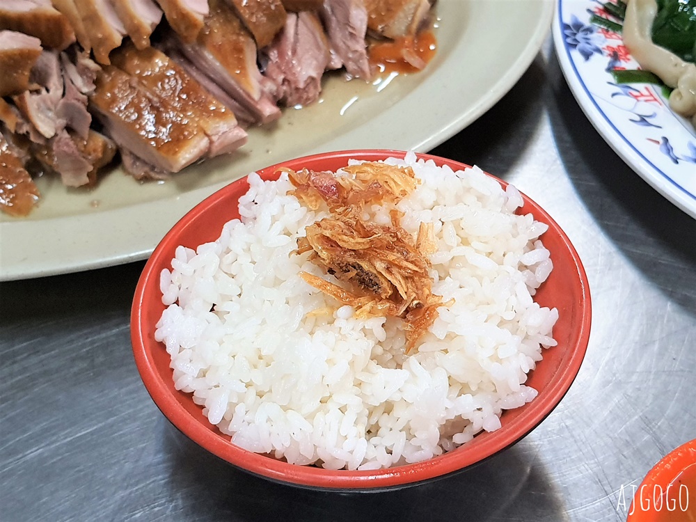 基隆美食 正豐鵝肉專賣店 基隆成功市場旁的好吃熱炒店 也有生魚片喔