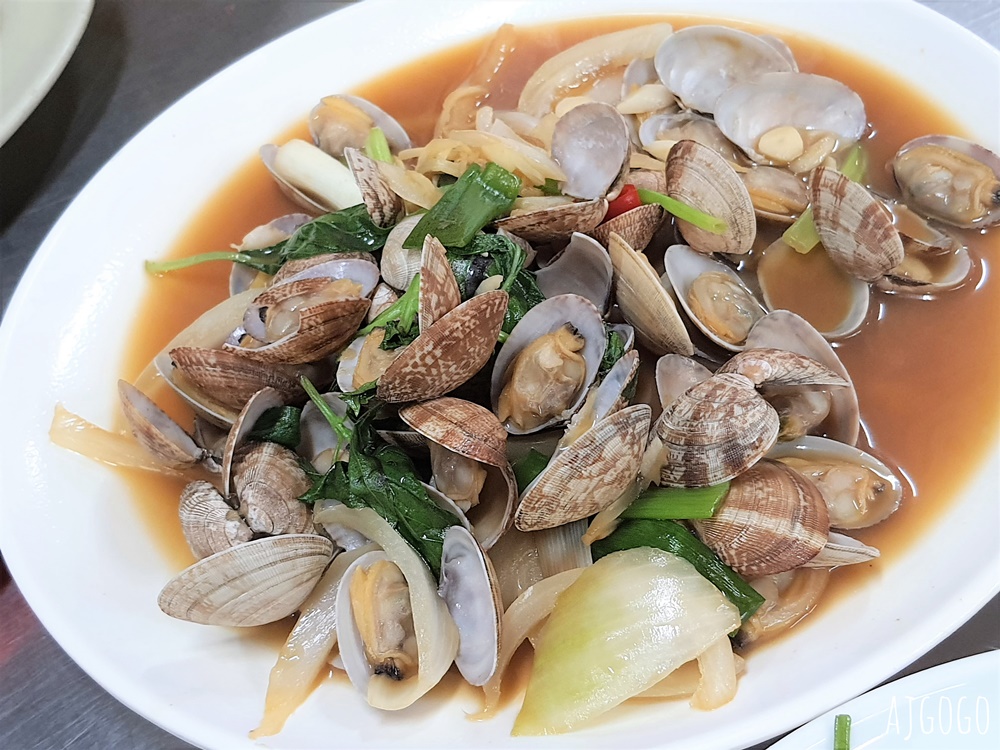 基隆美食 正豐鵝肉專賣店 基隆成功市場旁的好吃熱炒店 也有生魚片喔
