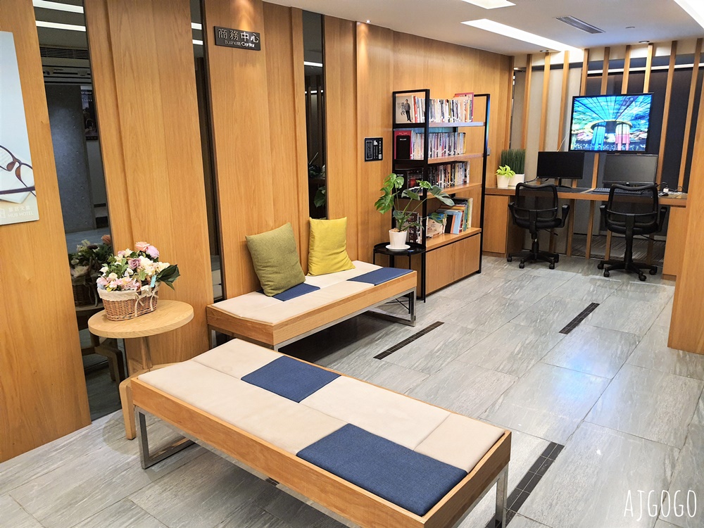2026高雄住宿 旅居文旅高雄亞灣館 標準雙人房、停車場 捷運三多商圈站 高雄飯店