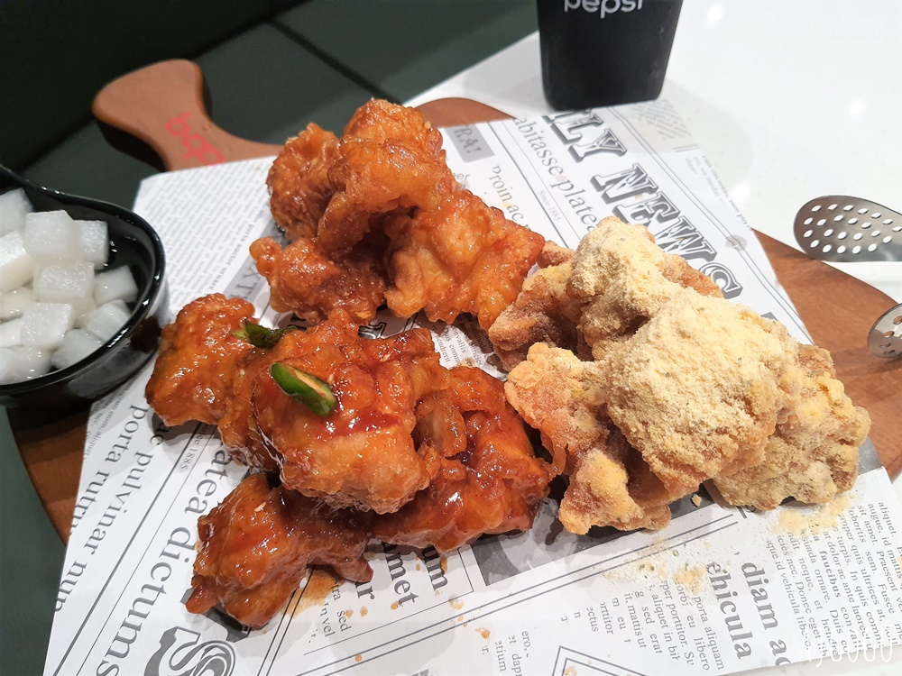 桃園美食 bb.q CHICKEN桃園統領百貨 韓式炸雞最大連鎖品牌來桃園啦