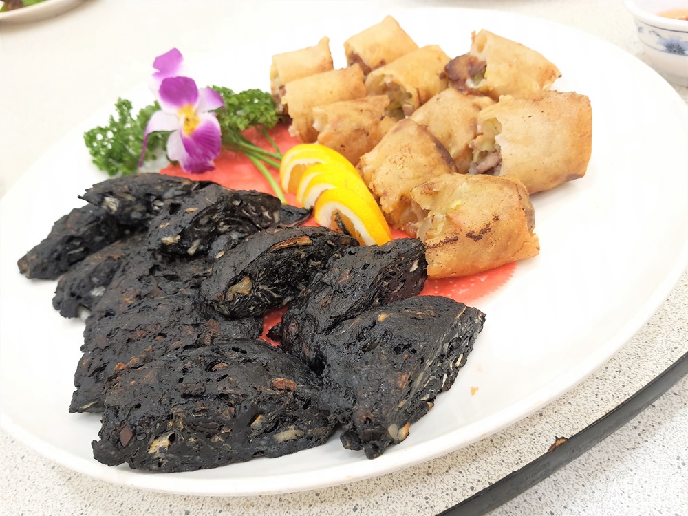東北角美食 鼻頭阿珠老店活海鮮 假日用餐有低消 東北角美食 鼻頭阿珠老店活海鮮 假日用餐有低消