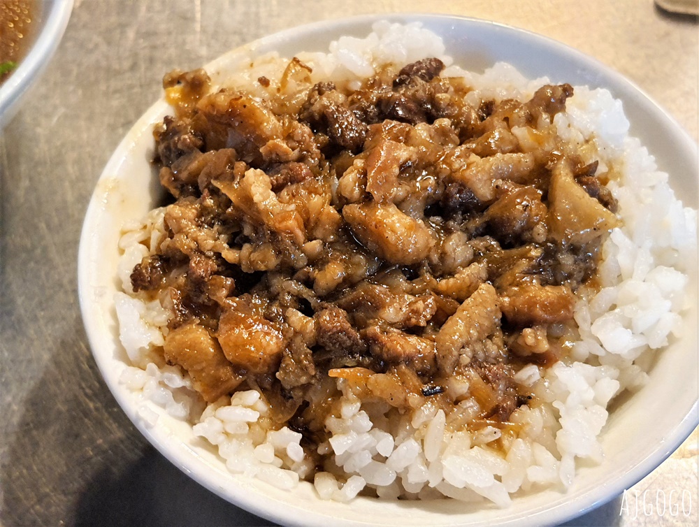 基隆美食 圳記紅燒鰻 廟口夜市美食 魯肉飯是南台灣甜口味