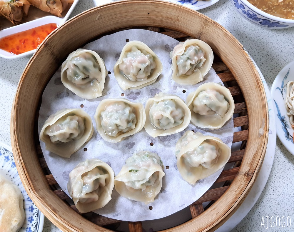 南投美食 梅園餡餅粥 中興新村美食推薦 小菜、豬肉蒸餃、酸辣湯好吃