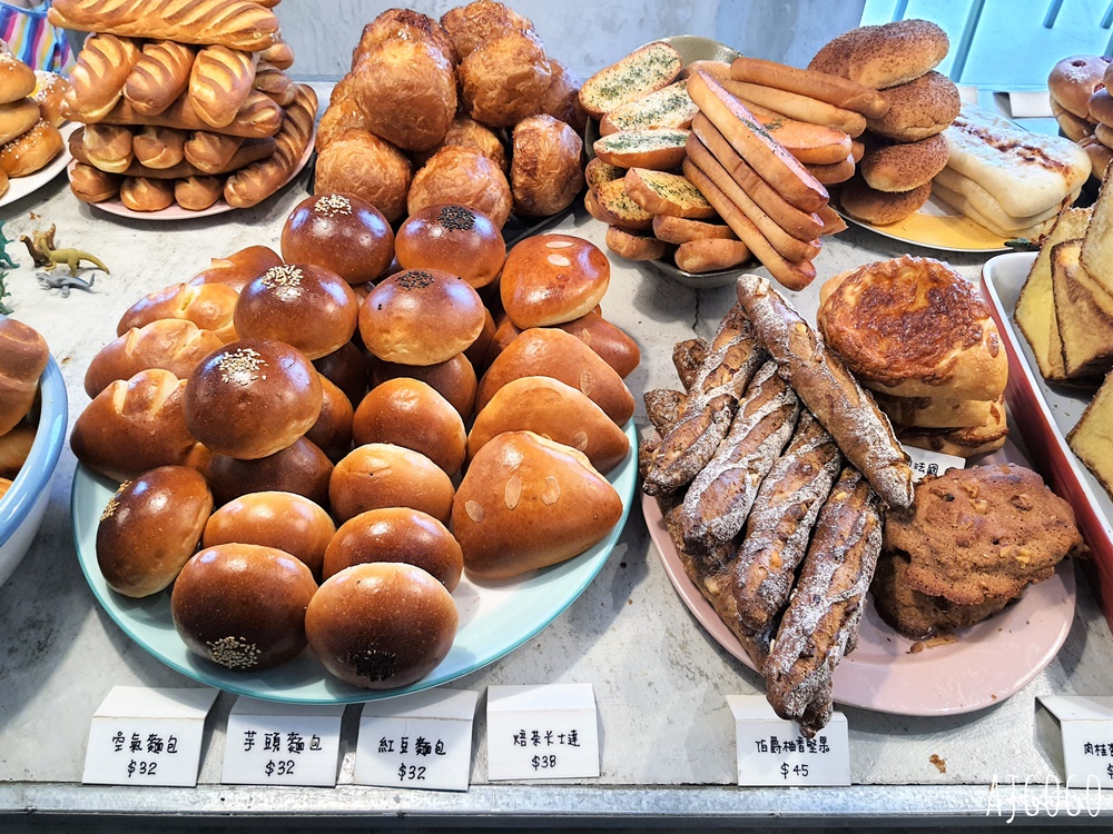 屏東美食 美菊麵包店 屏東市好吃麵包 文青裝潢 屏東旅遊推薦