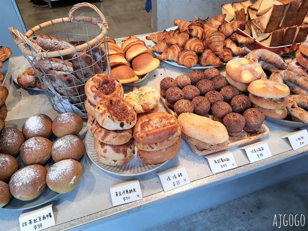 屏東美食 美菊麵包店 屏東市好吃麵包 文青裝潢 屏東旅遊推薦