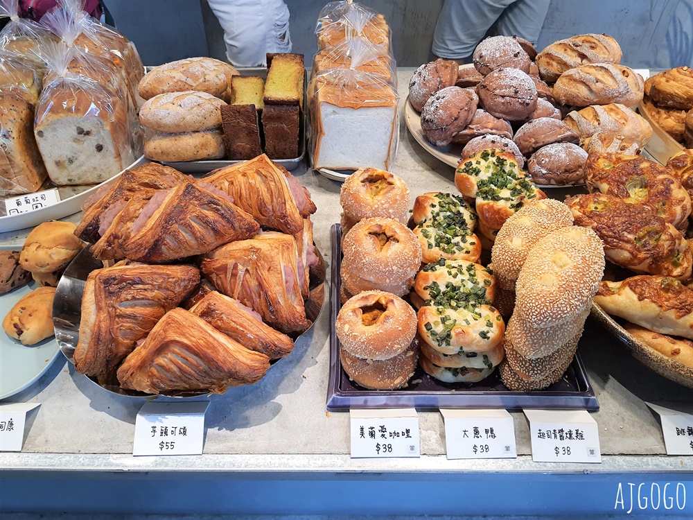屏東美食 美菊麵包店 屏東市好吃麵包 文青裝潢 屏東旅遊推薦