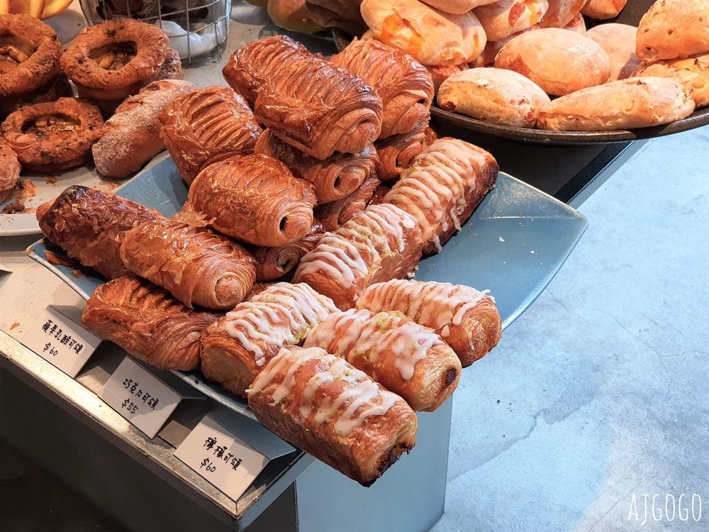 屏東美食 美菊麵包店 屏東市好吃麵包 文青裝潢 屏東旅遊推薦