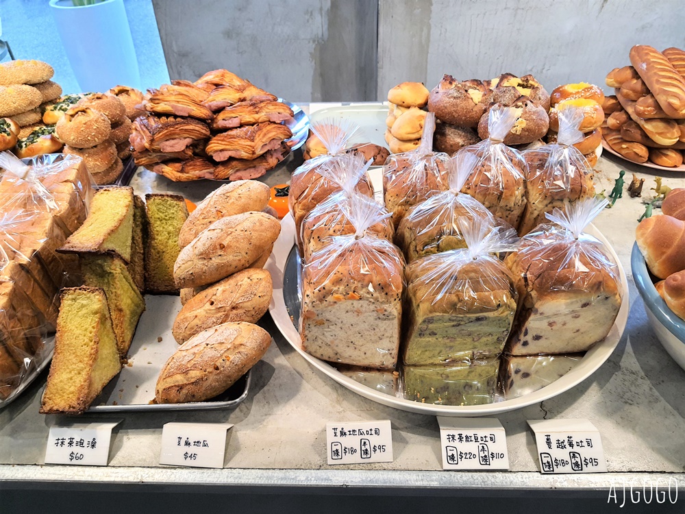 屏東美食 美菊麵包店 屏東市好吃麵包 文青裝潢 屏東旅遊推薦 屏東美食 美菊麵包店 屏東市好吃麵包 文青裝潢 屏東旅遊推薦