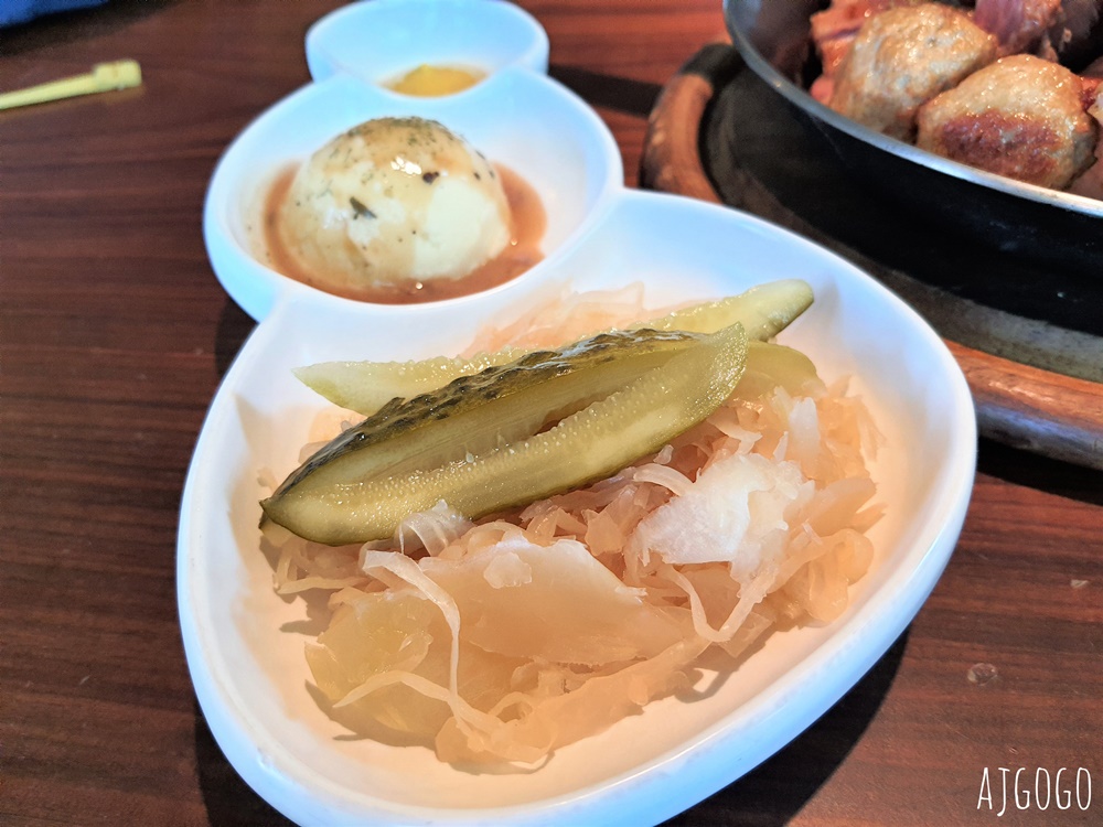 已歇業 三芝煙燻小棧 北海岸的德國創意料理 豬腳、香腸好吃 菜單分享