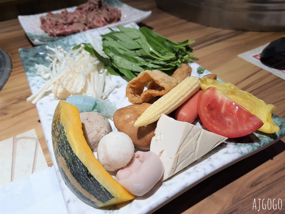 西門町美食 旺角迷你石頭火鍋 西門町超人氣火鍋店