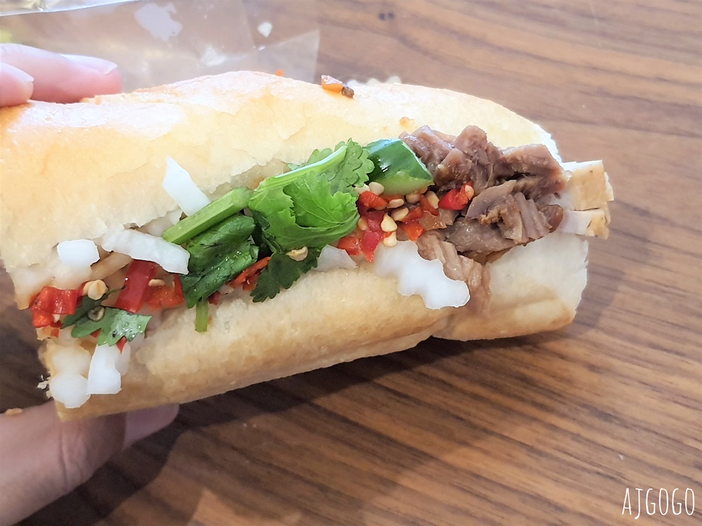 台中美食 小辣椒越南麵包 台中第三市場人氣小吃 用心製作的法國越南麵包