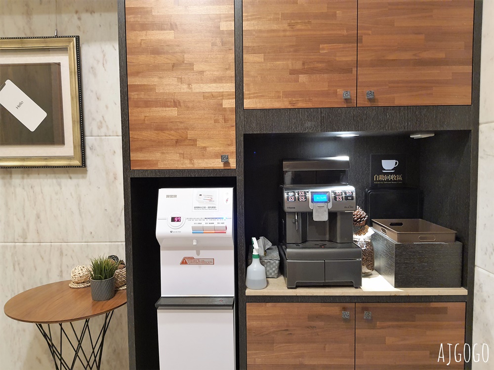 2026台中住宿 楓華沐月台灣大道行館 台中飯店推薦 標準家庭房、停車場