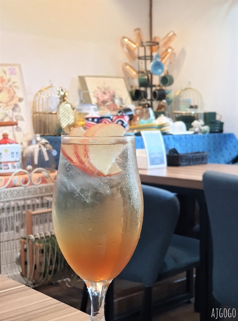 屏東美食 康定拾八 WKitchen 半殘哈密瓜鬆餅 正面天堂、背面地獄