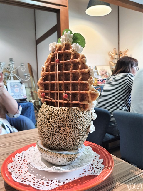 屏東美食 康定拾八 WKitchen 半殘哈密瓜鬆餅 正面天堂、背面地獄