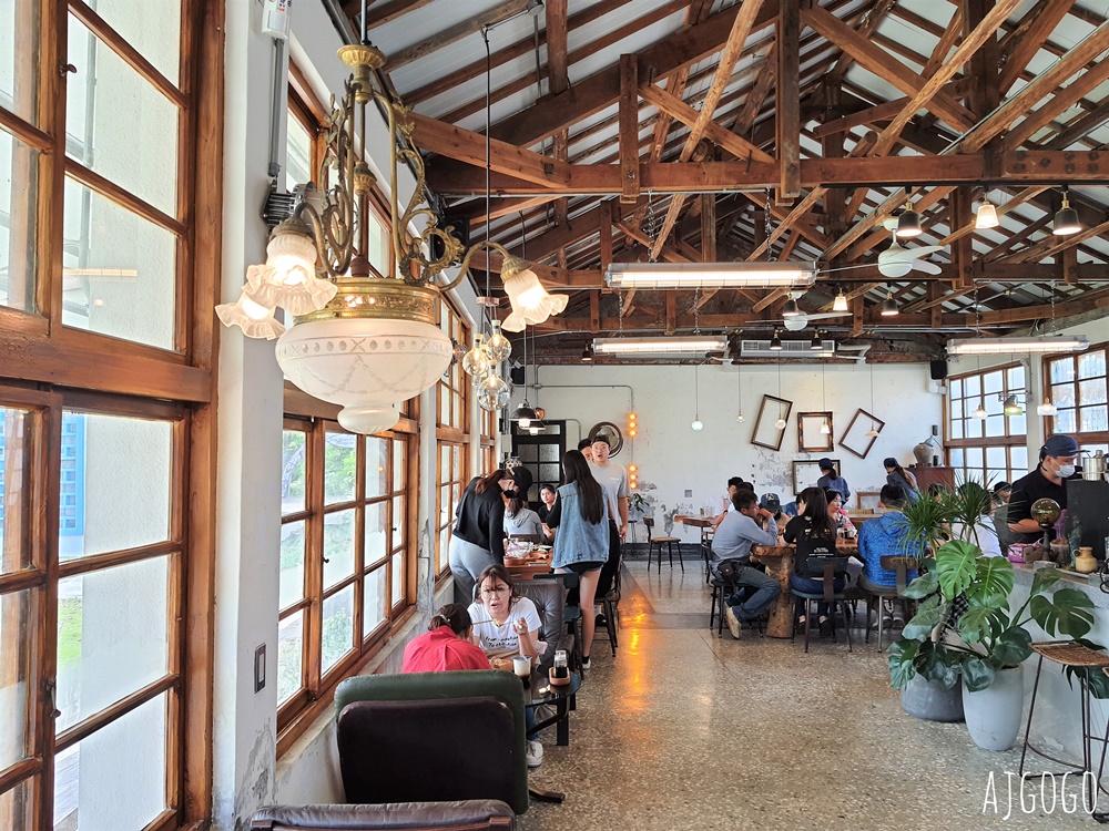台南美食 新營葉明致麵舖 老建築改建的文青麵店 新營美食