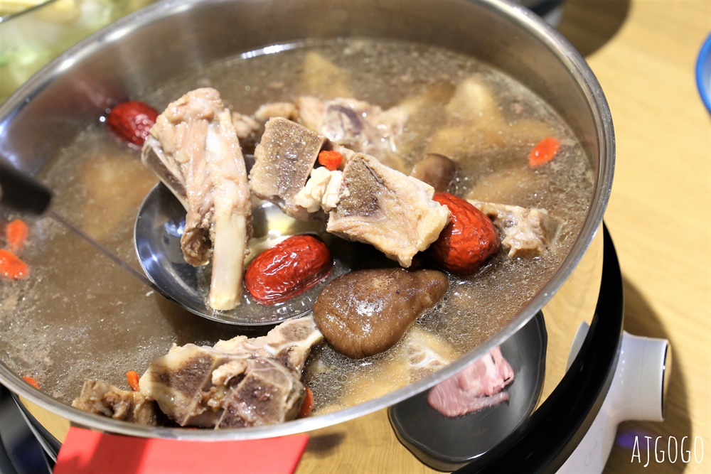 火鍋宅配 在家吃松阪火鍋組 台灣豬肉送到家 還有好喝的養生藥膳龍骨湯組