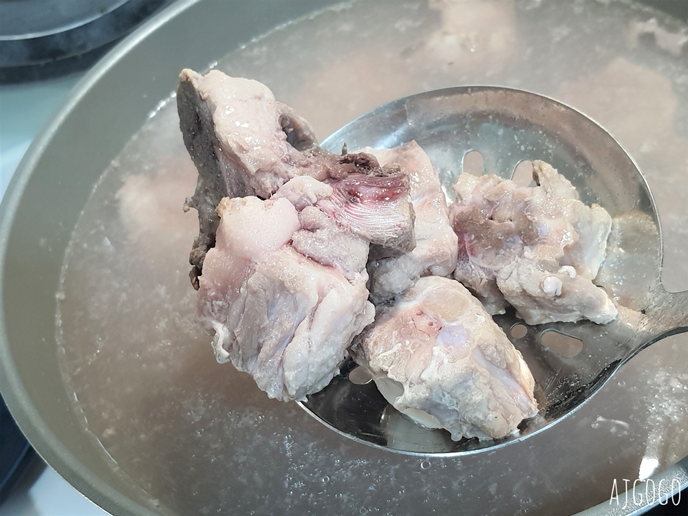 火鍋宅配 在家吃松阪火鍋組 台灣豬肉送到家 還有好喝的養生藥膳龍骨湯組 火鍋宅配 在家吃松阪火鍋組 台灣豬肉送到家 還有好喝的養生藥膳龍骨湯組