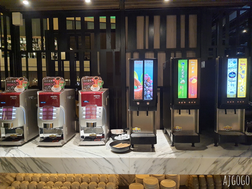 2026西門町美食 魅麗海 中庭餐廳 德立莊店 牛排、雞排、豬排+自助沙拉吧吃到飽 台北美食