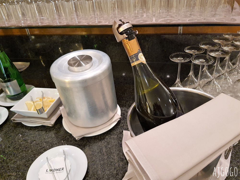 2026瑞士旅遊 因特拉根住宿 貝烏里瓦奇林德納大酒店 Grand Hotel Beau Rivage Interlaken 經典雙人房、早餐