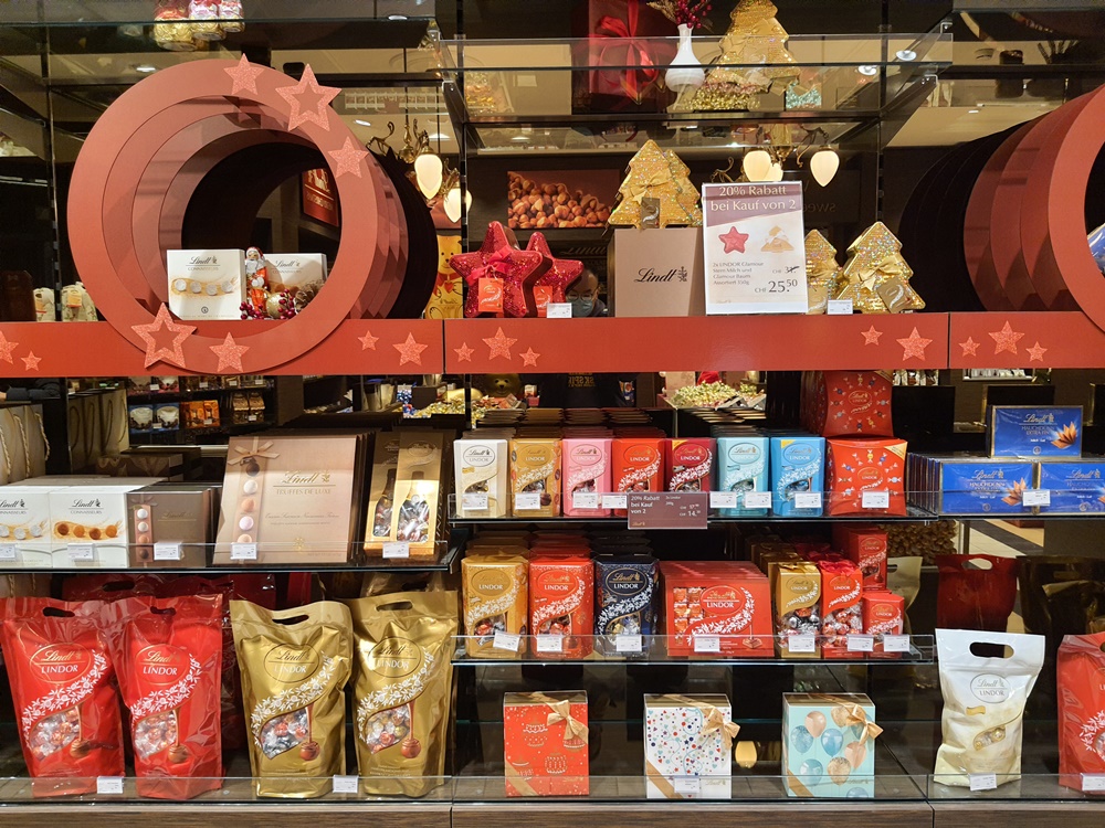 2026瑞士旅遊 少女峰紀念品旗艦店 因特拉肯市區 Top of Europe Flagship Store 2026瑞士旅遊 少女峰紀念品旗艦店 因特拉肯市區 Top of Europe Flagship Store