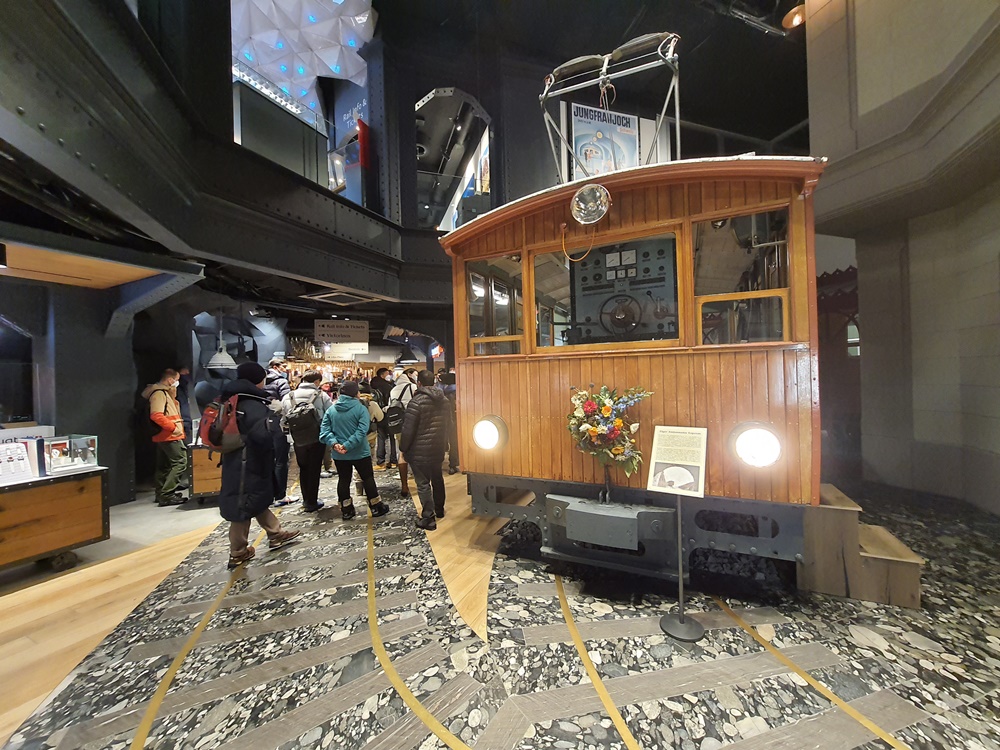 2026瑞士旅遊 少女峰紀念品旗艦店 因特拉肯市區 Top of Europe Flagship Store 2026瑞士旅遊 少女峰紀念品旗艦店 因特拉肯市區 Top of Europe Flagship Store