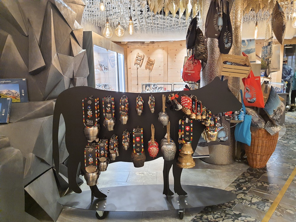 2026瑞士旅遊 少女峰紀念品旗艦店 因特拉肯市區 Top of Europe Flagship Store 2026瑞士旅遊 少女峰紀念品旗艦店 因特拉肯市區 Top of Europe Flagship Store