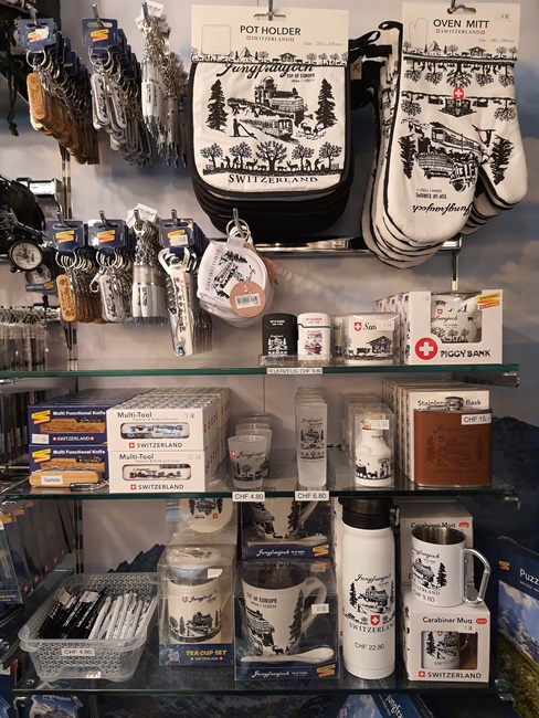 2026瑞士旅遊 少女峰紀念品旗艦店 因特拉肯市區 Top of Europe Flagship Store 2026瑞士旅遊 少女峰紀念品旗艦店 因特拉肯市區 Top of Europe Flagship Store