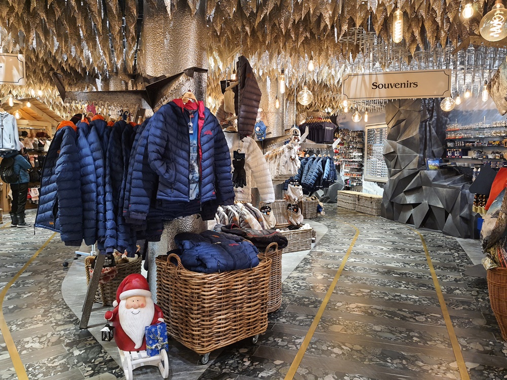 2026瑞士旅遊 少女峰紀念品旗艦店 因特拉肯市區 Top of Europe Flagship Store 2026瑞士旅遊 少女峰紀念品旗艦店 因特拉肯市區 Top of Europe Flagship Store