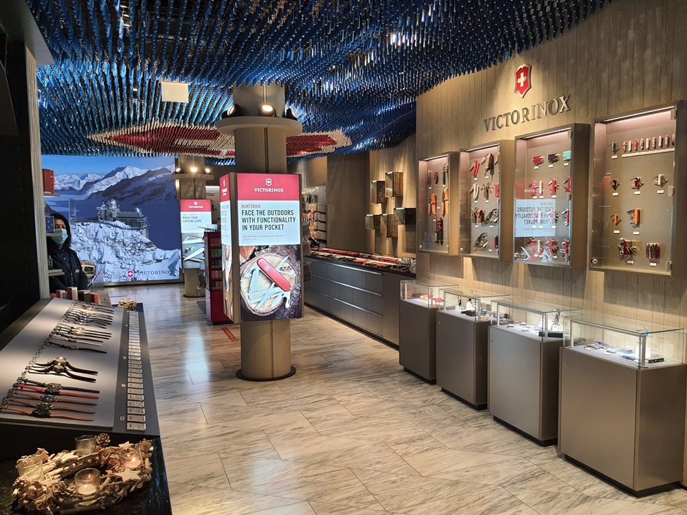 2026瑞士旅遊 少女峰紀念品旗艦店 因特拉肯市區 Top of Europe Flagship Store 2026瑞士旅遊 少女峰紀念品旗艦店 因特拉肯市區 Top of Europe Flagship Store