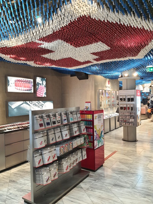 2026瑞士旅遊 少女峰紀念品旗艦店 因特拉肯市區 Top of Europe Flagship Store 2026瑞士旅遊 少女峰紀念品旗艦店 因特拉肯市區 Top of Europe Flagship Store