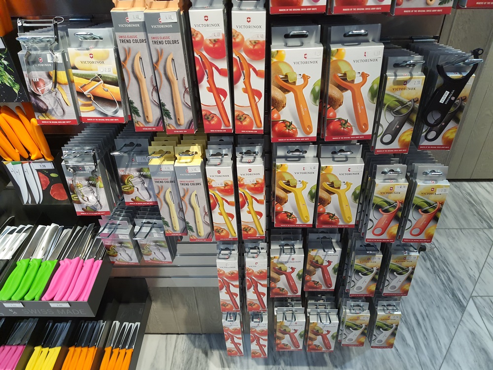 2026瑞士旅遊 少女峰紀念品旗艦店 因特拉肯市區 Top of Europe Flagship Store 2026瑞士旅遊 少女峰紀念品旗艦店 因特拉肯市區 Top of Europe Flagship Store