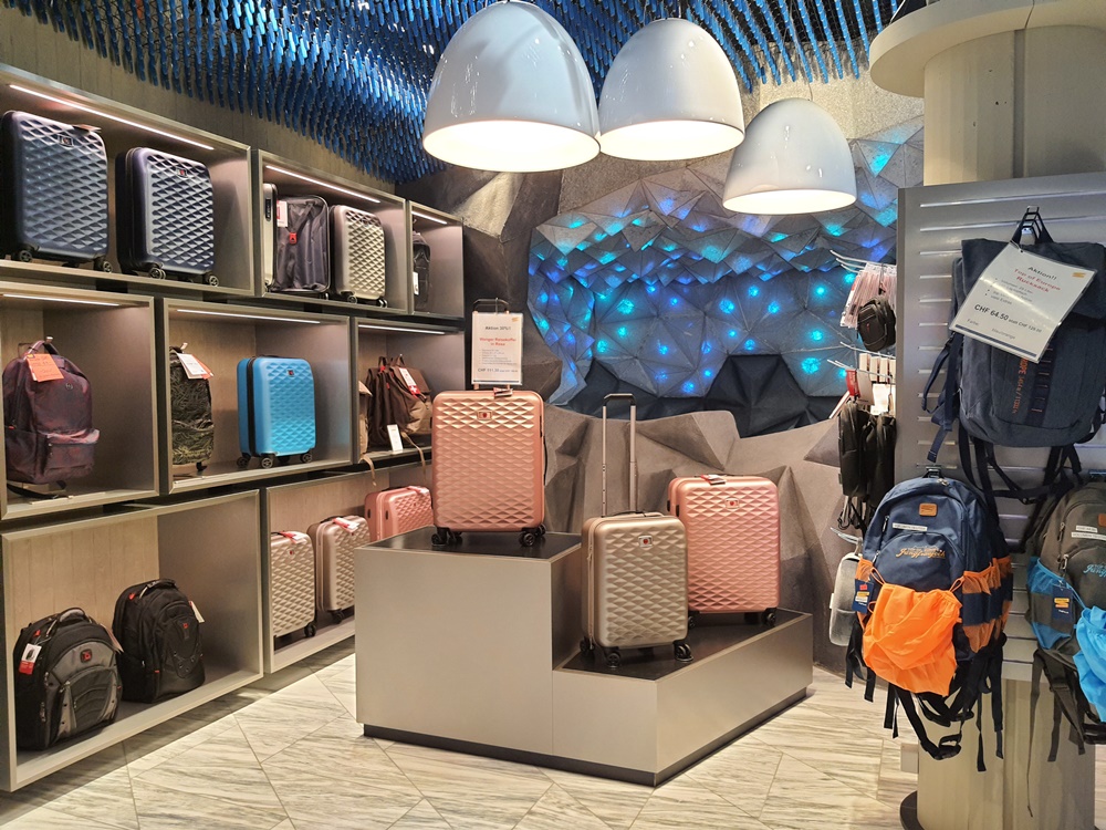 2026瑞士旅遊 少女峰紀念品旗艦店 因特拉肯市區 Top of Europe Flagship Store