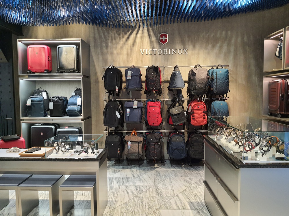 2026瑞士旅遊 少女峰紀念品旗艦店 因特拉肯市區 Top of Europe Flagship Store 2026瑞士旅遊 少女峰紀念品旗艦店 因特拉肯市區 Top of Europe Flagship Store