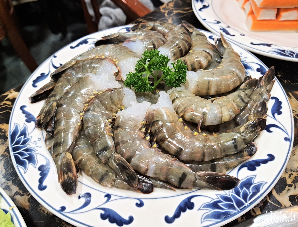 瑞士洛伊克巴德美食 Restaurant Canaan 迦南精緻中國菜 麻辣火鍋、烤鴨、中式熱炒 瑞士旅遊推薦