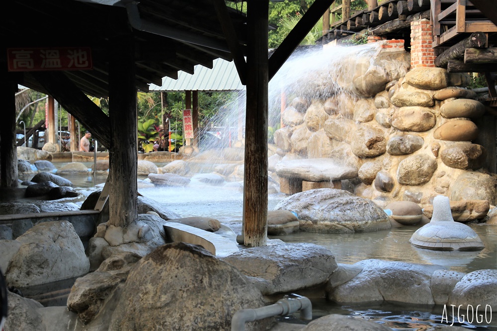 台南景點 龜丹水哥溫泉區 龜丹休閒體驗農園 泡湯規矩多 半露天森林獨立湯屋