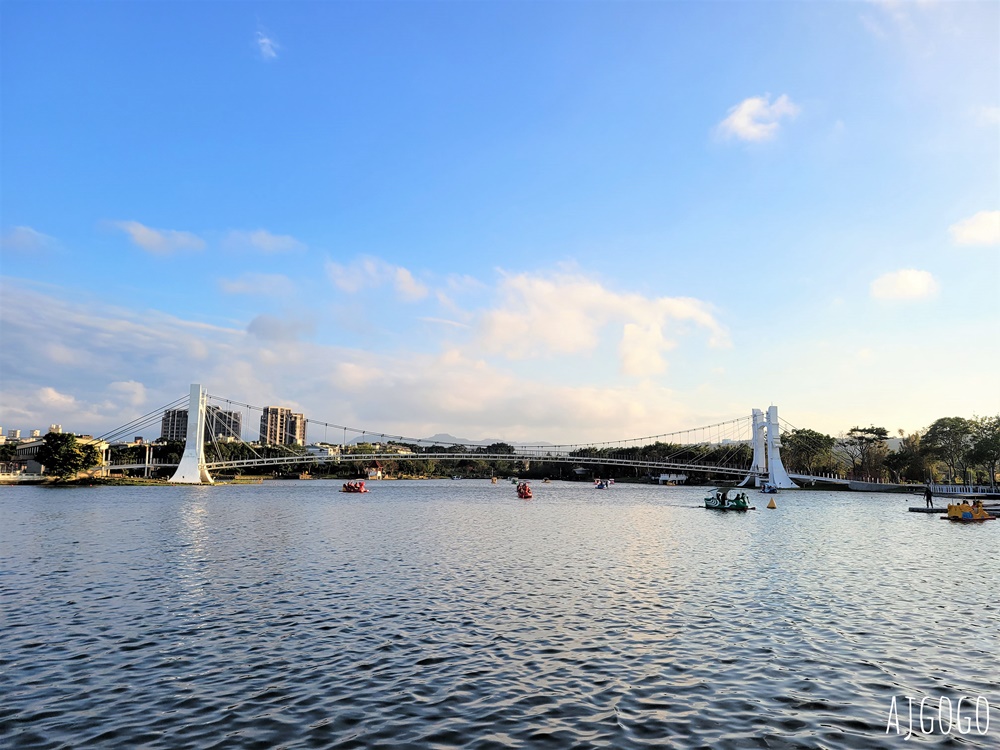 桃園美食 龍咖啡 龍潭大池旁的湖景咖啡廳 喝下午茶的好地方 寵物友善