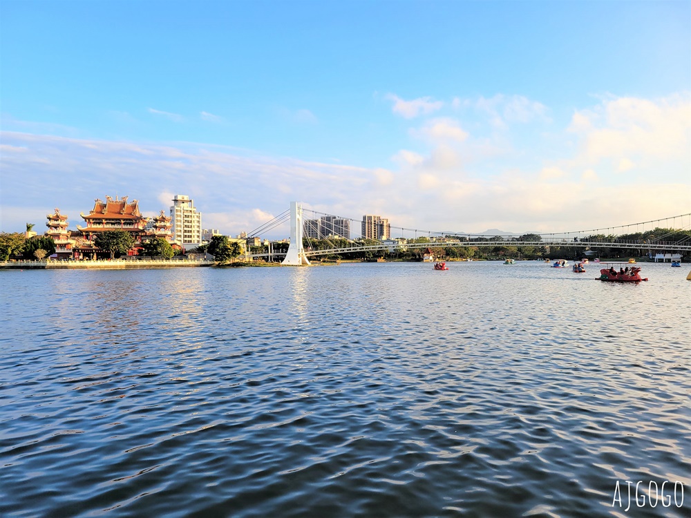 桃園美食 龍咖啡 龍潭大池旁的湖景咖啡廳 喝下午茶的好地方 寵物友善