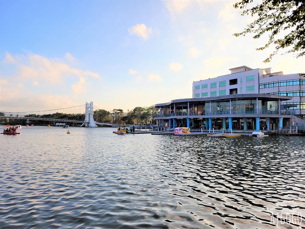 桃園美食 龍咖啡 龍潭大池旁的湖景咖啡廳 喝下午茶的好地方 寵物友善