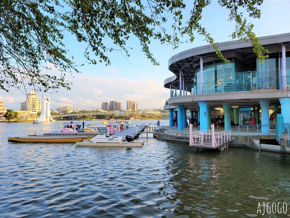 桃園美食 龍咖啡 龍潭大池旁的湖景咖啡廳 喝下午茶的好地方 寵物友善