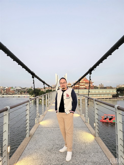 桃園美食 龍咖啡 龍潭大池旁的湖景咖啡廳 喝下午茶的好地方 寵物友善