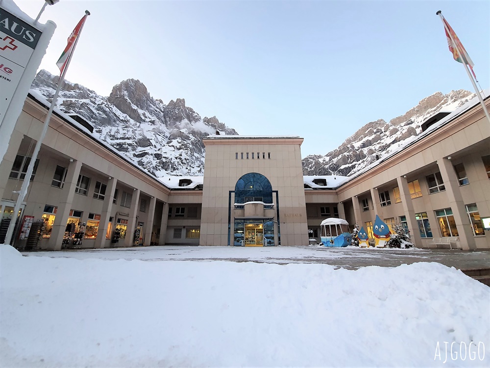 瑞士旅遊 洛伊克巴德溫泉區 Leukerbad Thermal bath 策馬特近郊泡溫泉的好地方