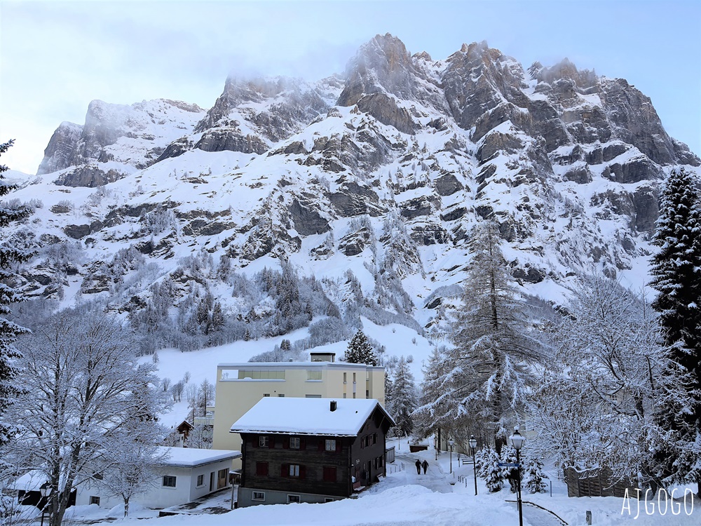 瑞士旅遊 洛伊克巴德溫泉區 Leukerbad Thermal bath 策馬特近郊泡溫泉的好地方