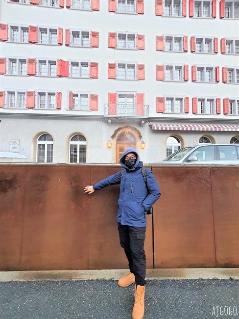 瑞士旅遊 洛伊克巴德溫泉區 Leukerbad Thermal bath 策馬特近郊泡溫泉的好地方